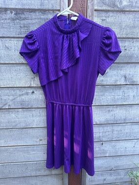 Vintage Purple Ruffled Short Sleeve Dress
